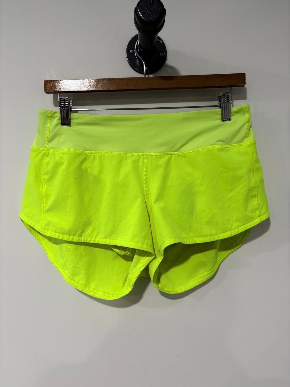 Lululemon Speed Up Shorts 2" Neon Yellow Size 8